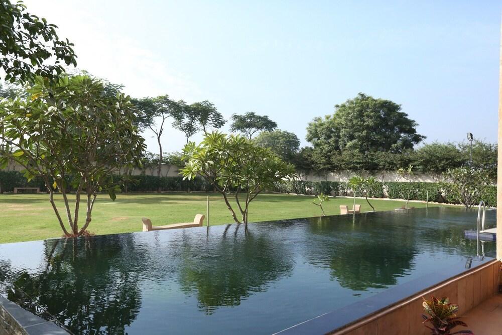 Ramada By Wyndham Jaipur Jaisinghpura Hotel Kültér fotó