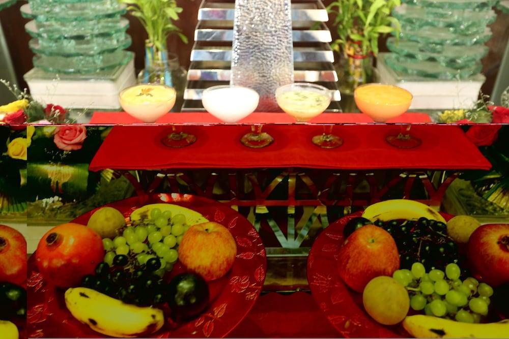 Ramada By Wyndham Jaipur Jaisinghpura Hotel Kültér fotó