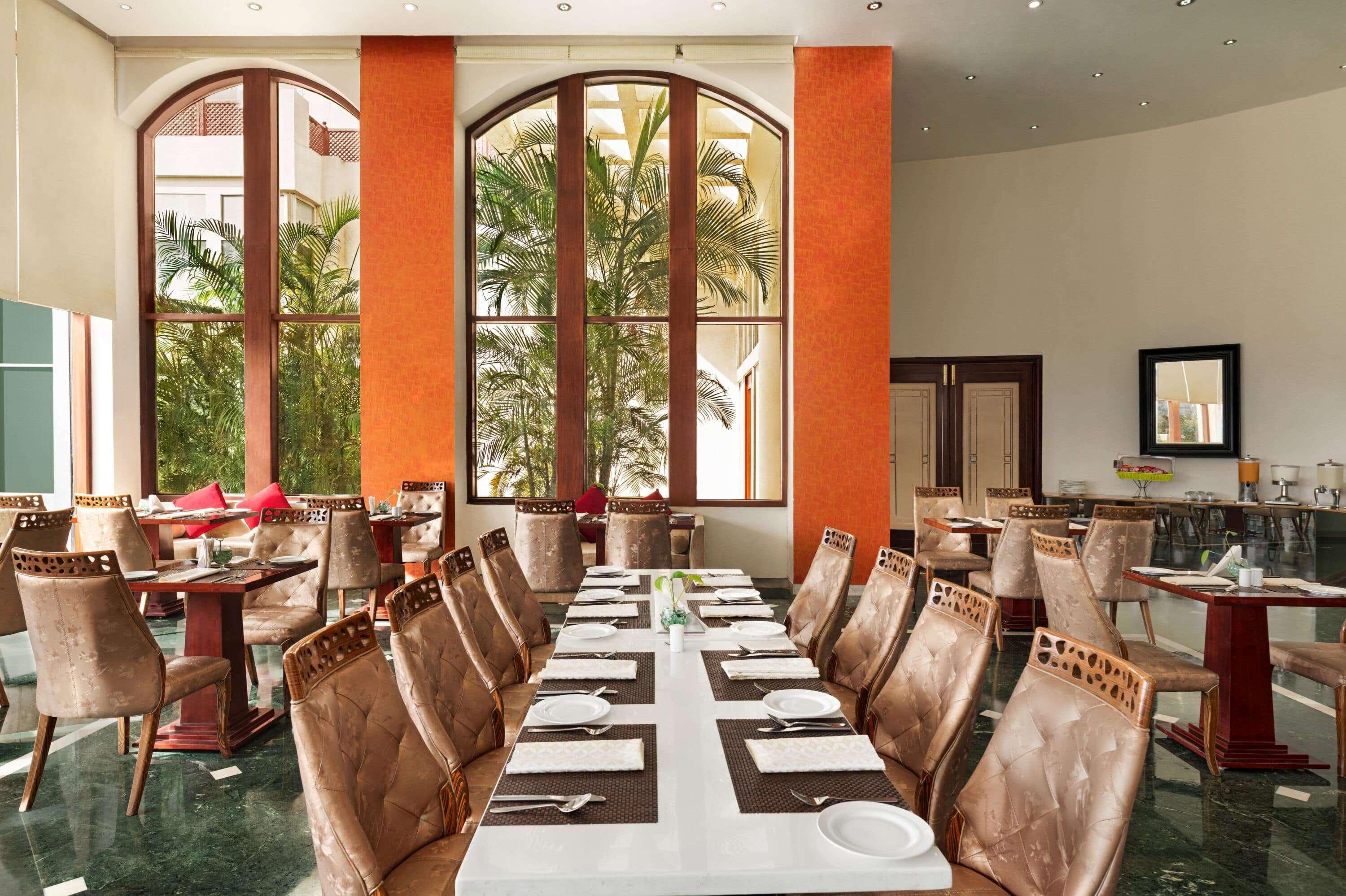 Ramada By Wyndham Jaipur Jaisinghpura Hotel Kültér fotó