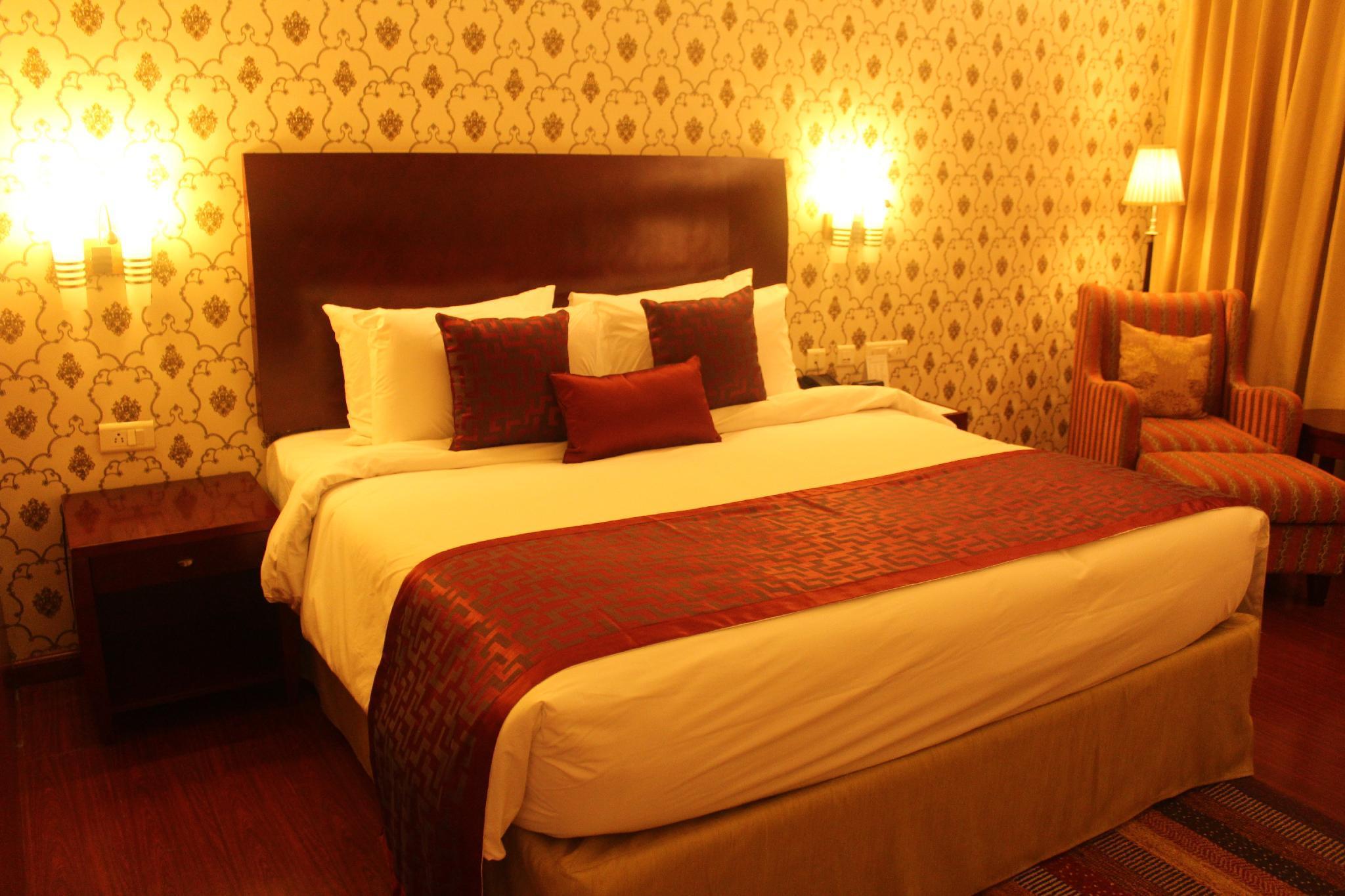 Ramada By Wyndham Jaipur Jaisinghpura Hotel Kültér fotó